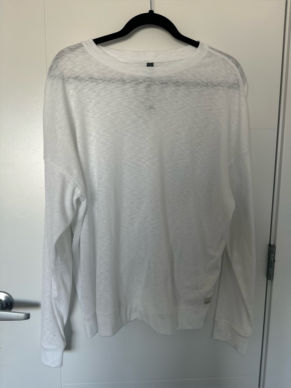 Vuori Women's White Crewneck Pullover